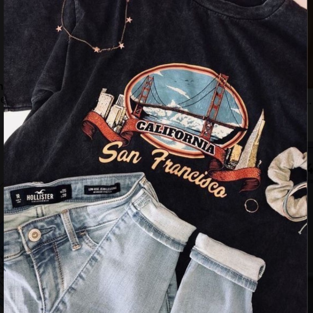 🚫Currently Unavailable🚫✨T-shirt Mystery Box✨